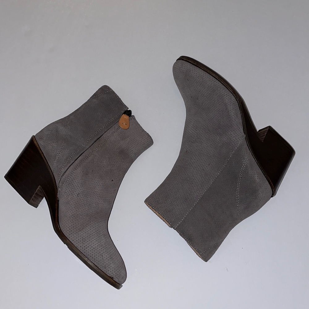 Gentle Souls Kenneth Cole Blaise Wedge Bootie Gray